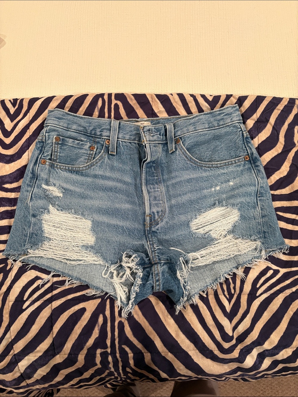 Levi’s festival cutoff high waist shorts 31